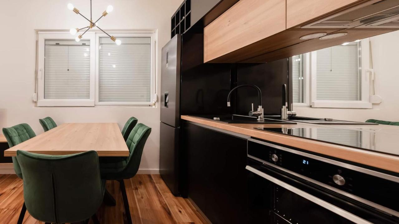 Apartment Black Diamond Razanac Exterior photo