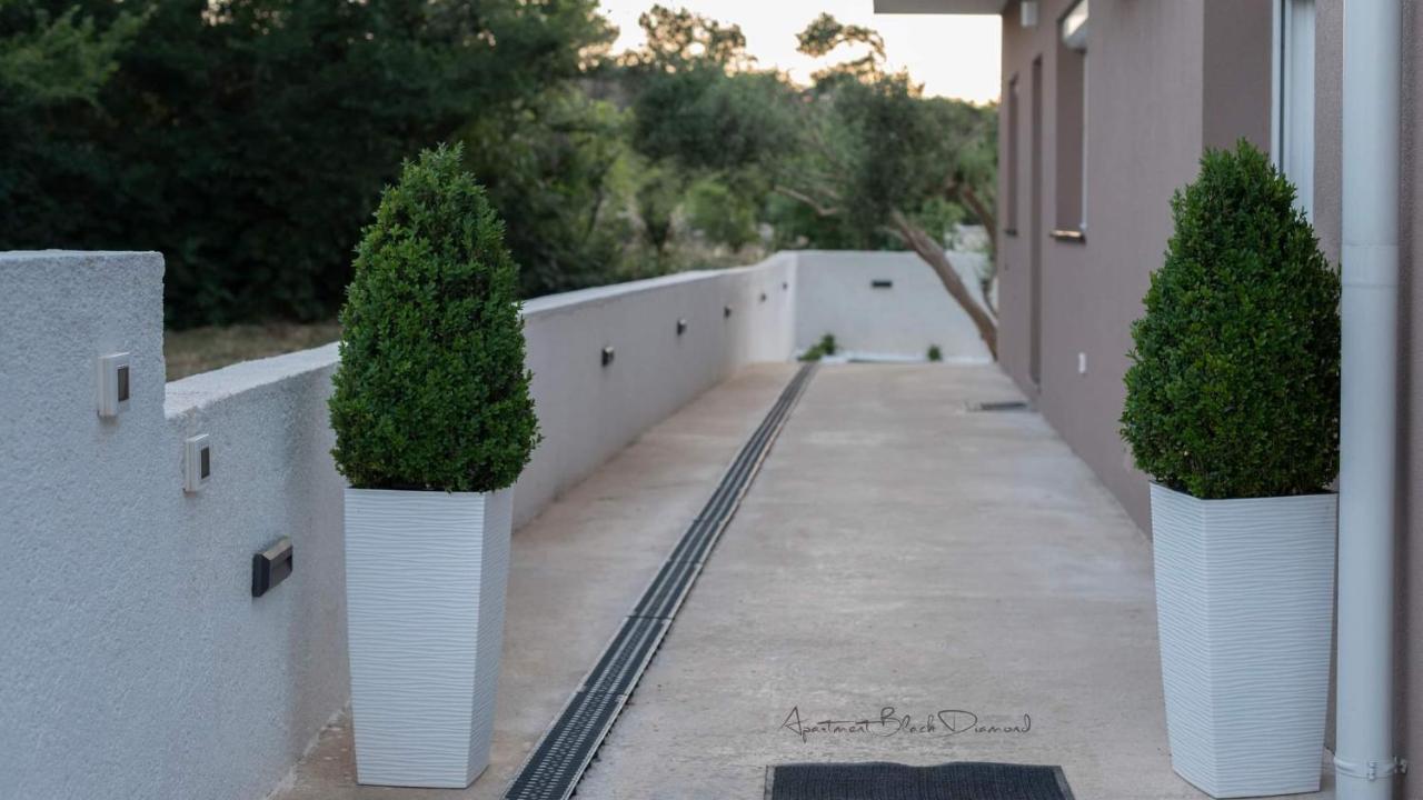 Apartment Black Diamond Razanac Exterior photo