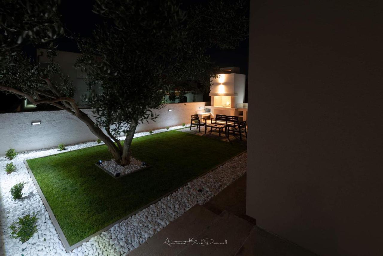 Apartment Black Diamond Razanac Exterior photo