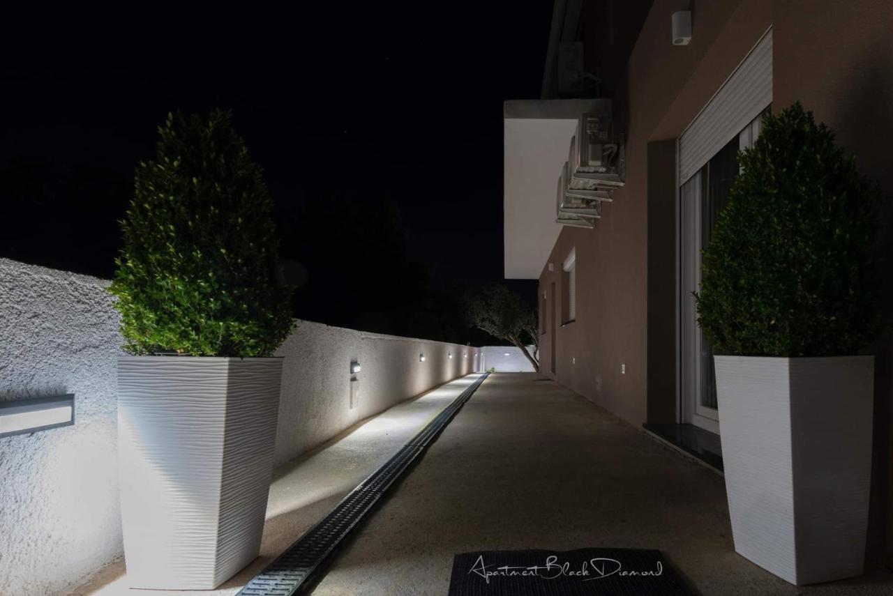Apartment Black Diamond Razanac Exterior photo