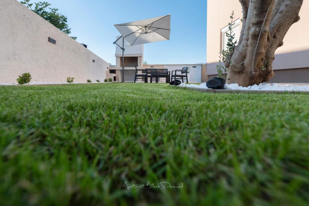 Apartment Black Diamond Razanac Exterior photo