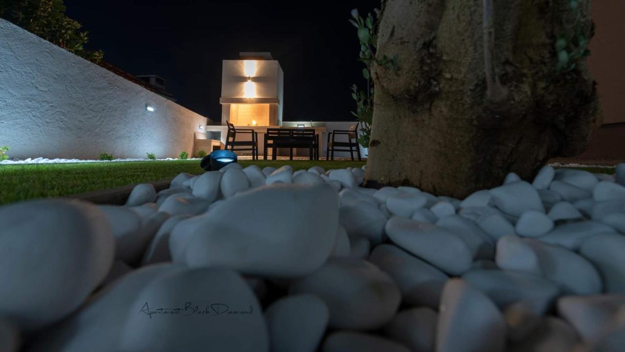 Apartment Black Diamond Razanac Exterior photo