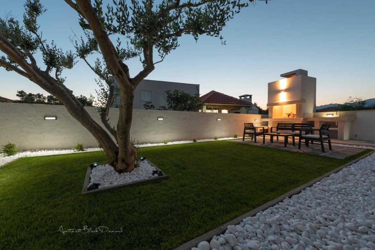 Apartment Black Diamond Razanac Exterior photo