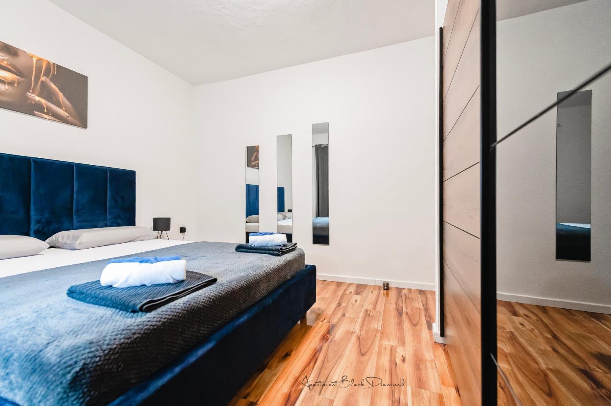 Apartment Black Diamond Razanac Exterior photo